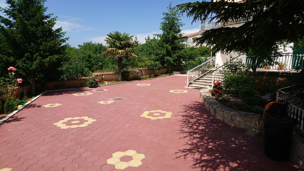 Apartamento Countryside Family Retreat Šibenik Exterior foto